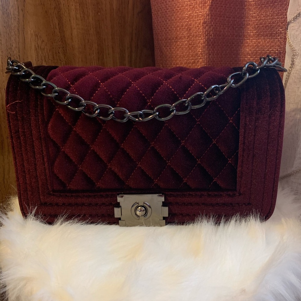 Wine Red Quilted Shoulder Purse with chain Strap.
